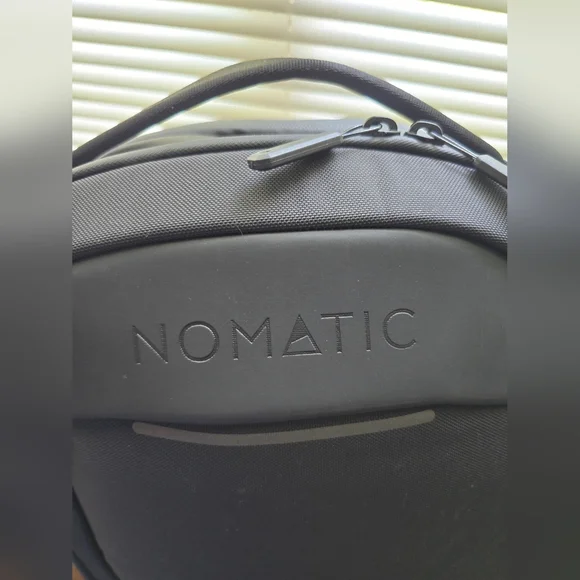 Nomatic Black Backpack - Picture 5 of 10